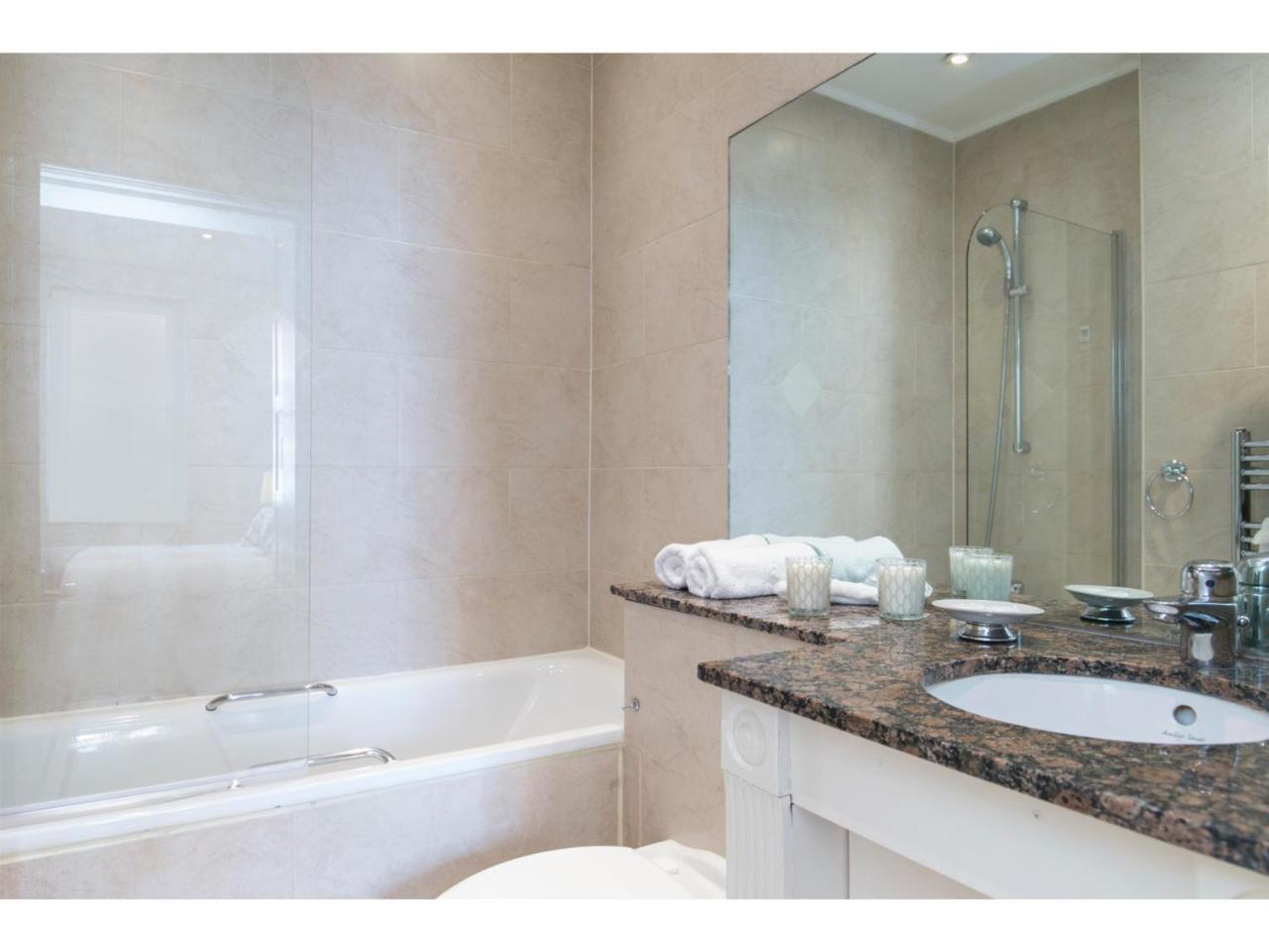 Fitzrovia Serviced Apartments Londen Buitenkant foto